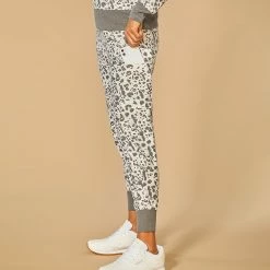 New 👍 Marika Gray & Ivory Leopard Comfort 27'' Pocket Drawstring-Waist Joggers - 👩 Women 🔔
